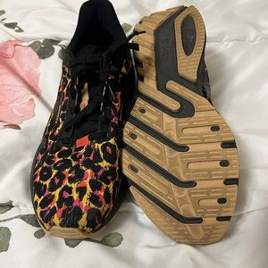 Women’s Brooks shoes